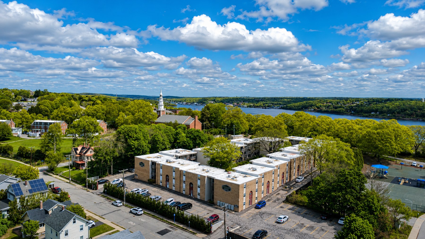 Courtview Square’s apartment buildings surrounded by the New London neighborhood
